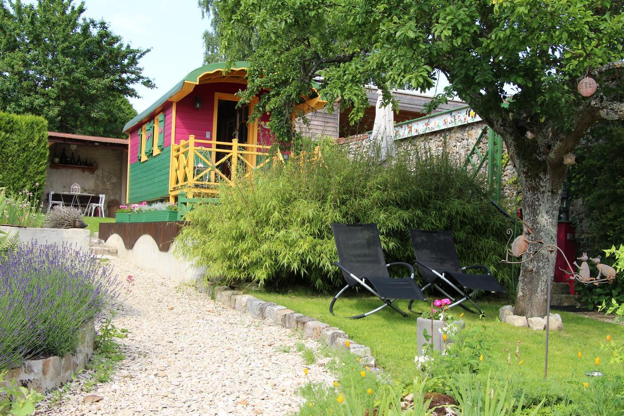Bed and Breakfast Roulotte La Dominique Romery  Экстерьер фото